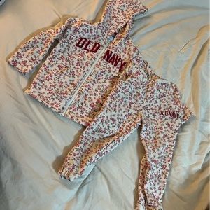 Old navy little girl jogging suit
